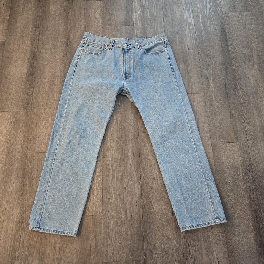 Levi's 505 Men's Cotton Jeans - Light Stonewash 38 X 30 Relaxed Straight - Picture 1 of 15